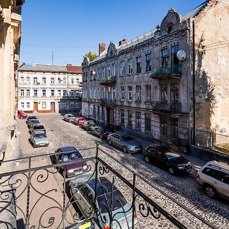 Квартира В Центрі З Дизайнерським Ремонтом 利沃夫 外观 照片